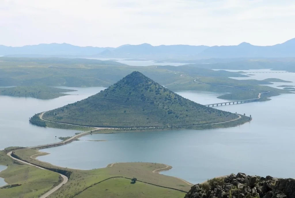 Esta es la rotonda más grande de toda Europa: se encuentra en España y si le das 30 vueltas completas una maratón 1 Motor16 rotonda extremadura más grande de europa
