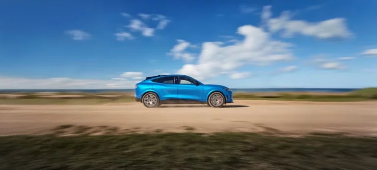 El Ford Mustang Mach-e anuncia hasta 590 CV en su versión más potente