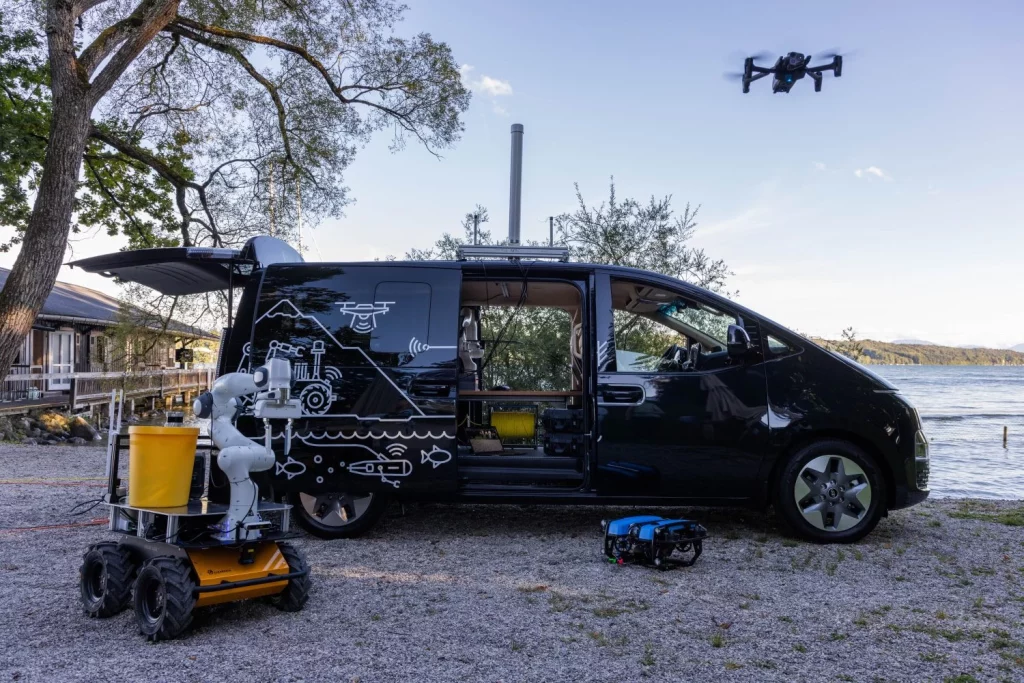 Hyundai retira 320 toneladas de basura marina en cinco años junto a Healthy Seas: así transforman redes fantasma en alfombrillas para los coches 3 Motor16 HYUNDAI HEALTY SEAS SVAN STARIA6 Motor16