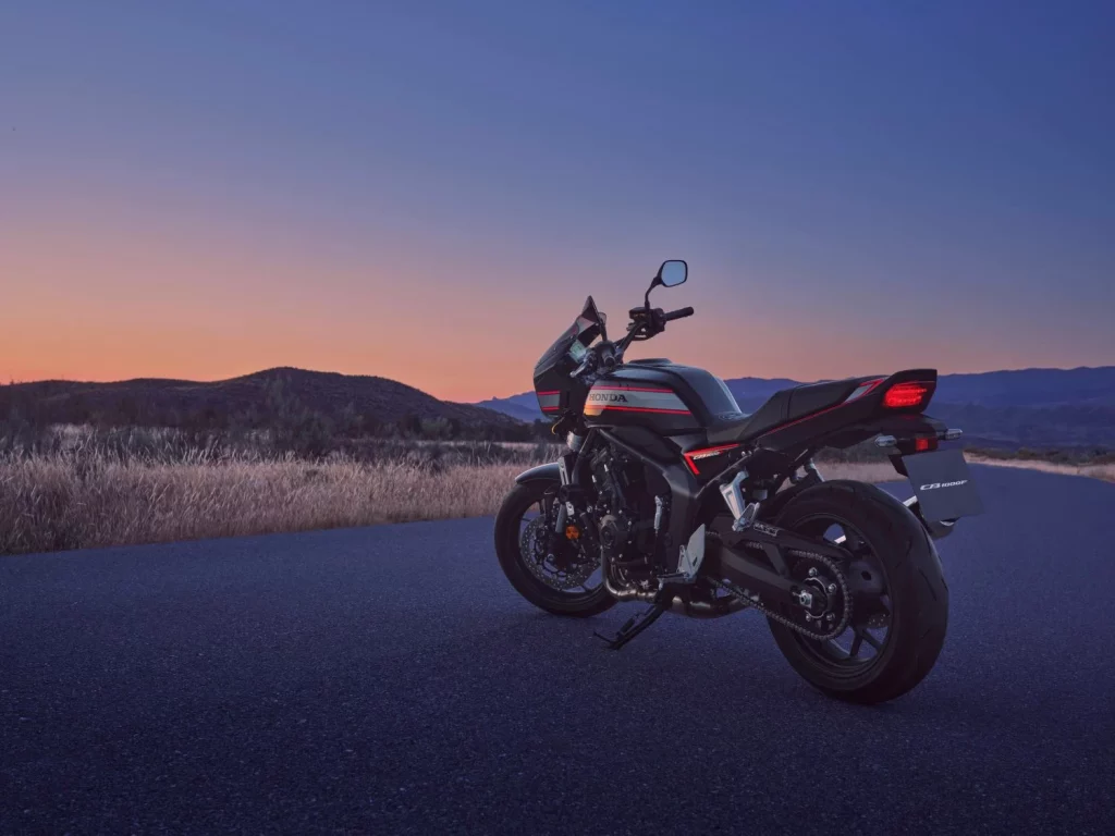 Honda CB1000F 2026: el regreso del espíritu ochentero con tecnología de vanguardia 7 Motor16 Honda CB1000F 2026 2 Motor16
