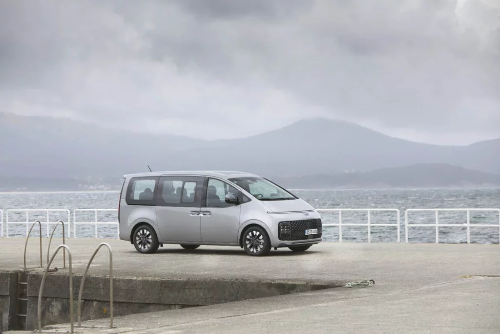 Hyundai Staria HEV: eficiencia, confort y adaptado a la movilidad inclusiva 5 Motor16 Hyundai Staria HEV 4 Motor16