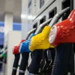 Repsol, Moeve, Galp… Y otras muchas gasolineras más actualizan los colores de sus surtidores: Ojo con equivocarte