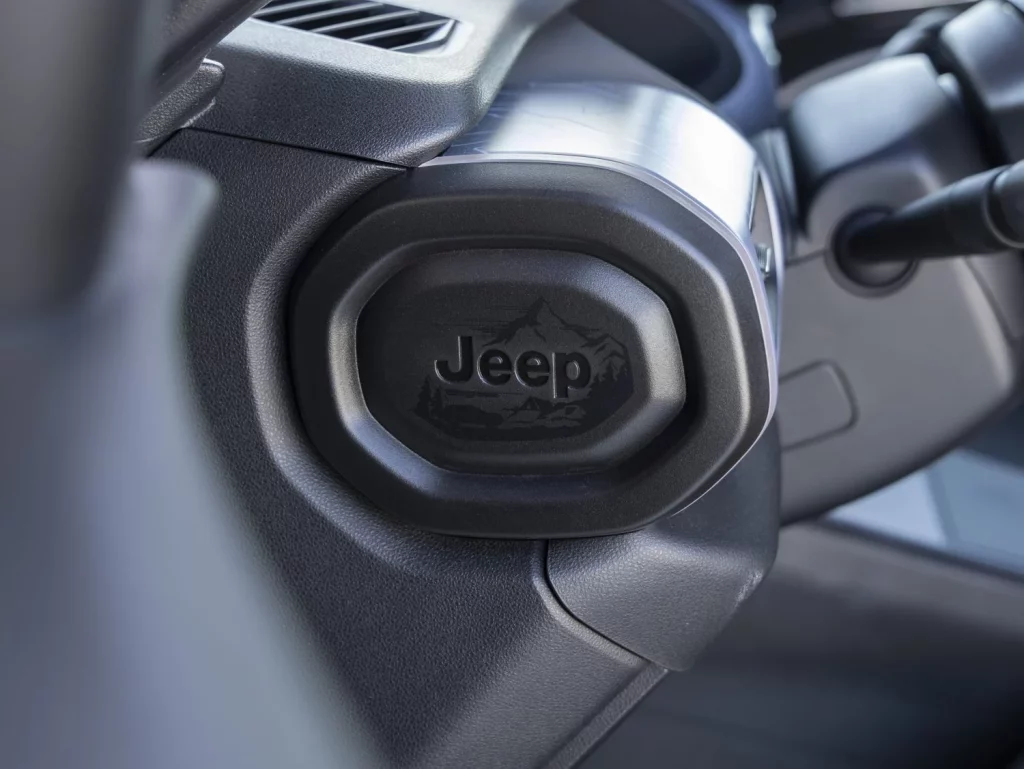 Jeep Avenger 4xe nrth face prueba 16 Motor16