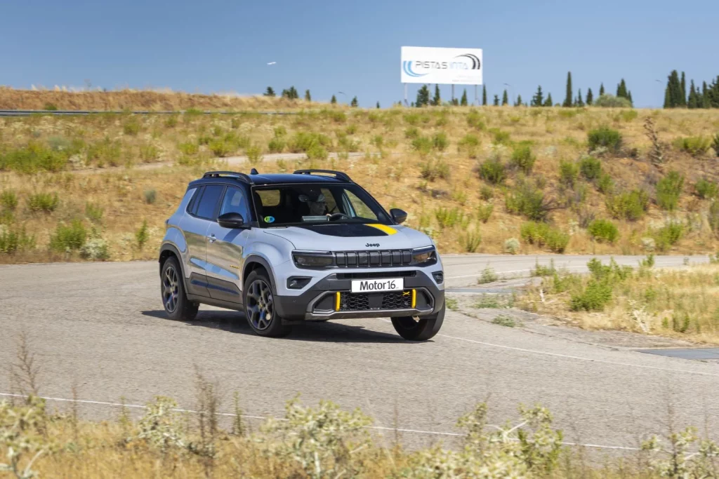 Jeep Avenger 4xe nrth face prueba 35 Motor16