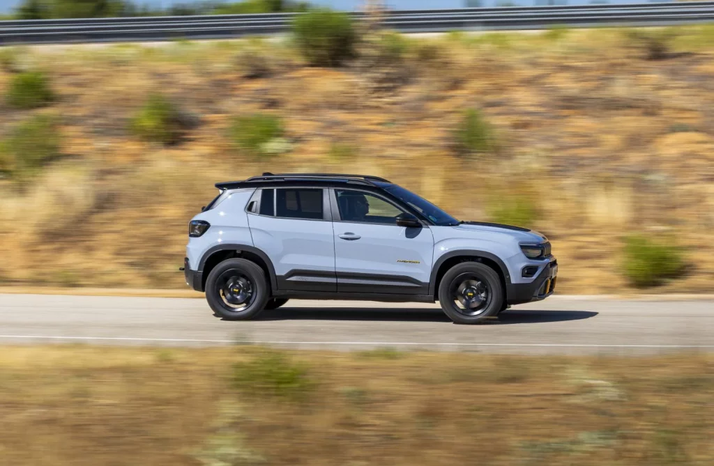 Jeep Avenger 4xe nrth face prueba 36 Motor16