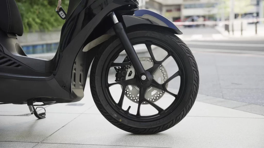 LETBE Velocity 125 ABS: El compañero perfecto para la ciudad 52 Motor16 LETBE Velocity 125 ABS 13 Motor16