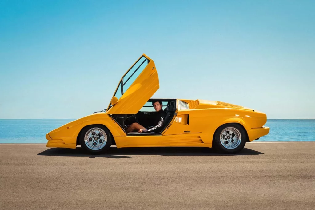 Lamborghini tiene la colección de ropa definitiva para ir a la playa el próximo verano 3 Motor16 Lamborghini Orlebar Brown7 Motor16