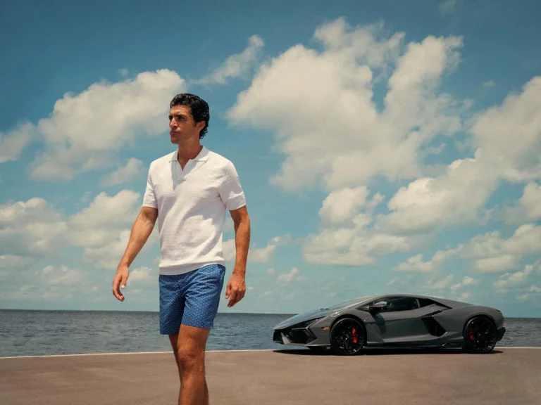 Lamborghini tiene la colección de ropa definitiva para ir a la playa el próximo verano