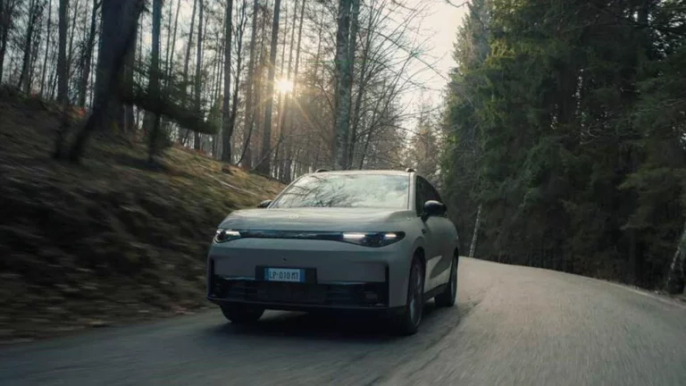 Leapmotor C10 AWD, la apuesta de ‘carreras’ con 598 CV