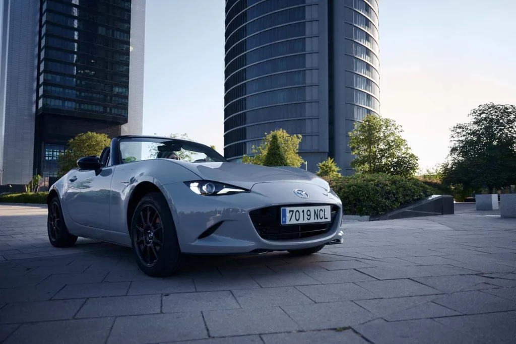 MAZDA MX 5 esgrimista Ines Escudero ESPANA7 Motor16