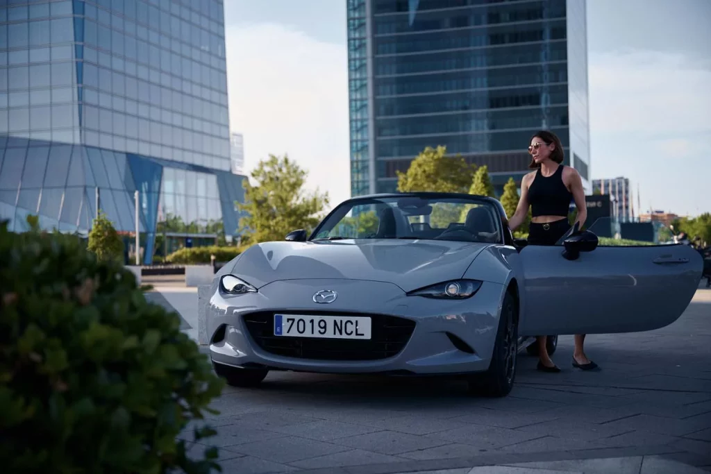 MAZDA MX 5 esgrimista Ines Escudero ESPANA8 Motor16