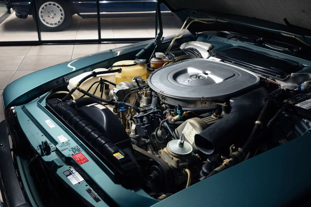 La increíble historia del Mercedes 500 SL con 42 años de vida y solo 42 millas recorridos 1 Motor16 MERCEDES 500 SL SLSHOP 42 Mile R107 500SL 001 2 Motor16