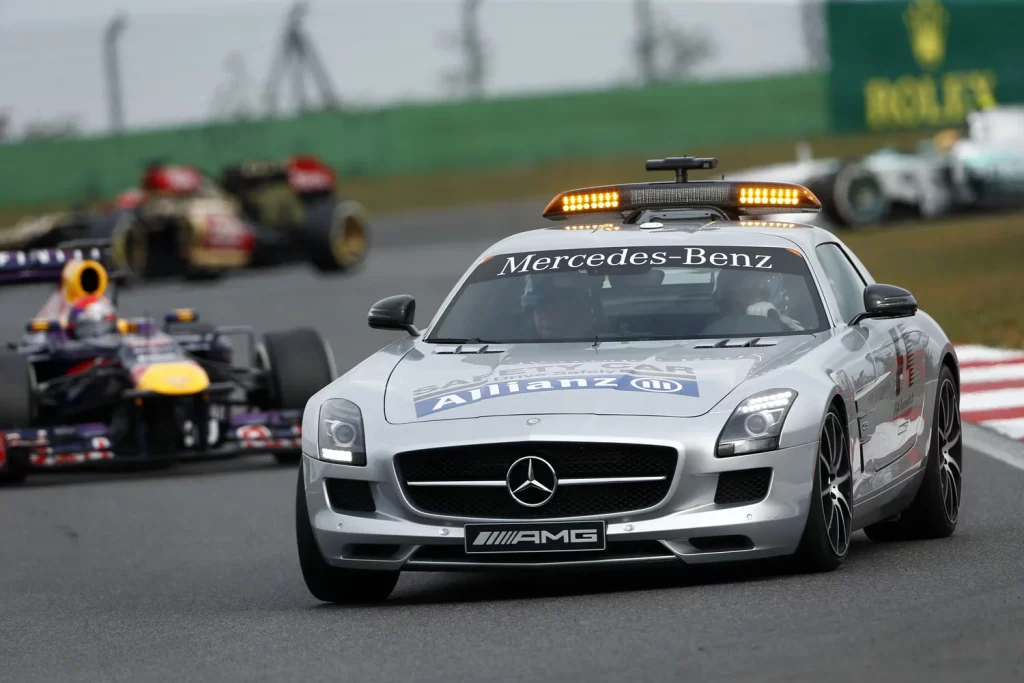 El histórico récord de Mercedes-AMG en la Fórmula 1 14 Motor16 MERCEDES SAFETY CAR 2012 2014 10. Official FIA F1® Safety Car SLS AMG GT C197 Motor16