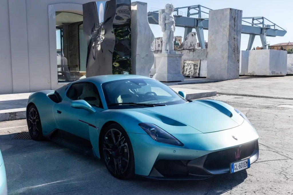 El Maserati McPura 2026 nos pone los dientes largos recorriendo la Toscana  4 Motor16 El Maserati McPura 2026 nos pone los dientes largos recorriendo la Toscana