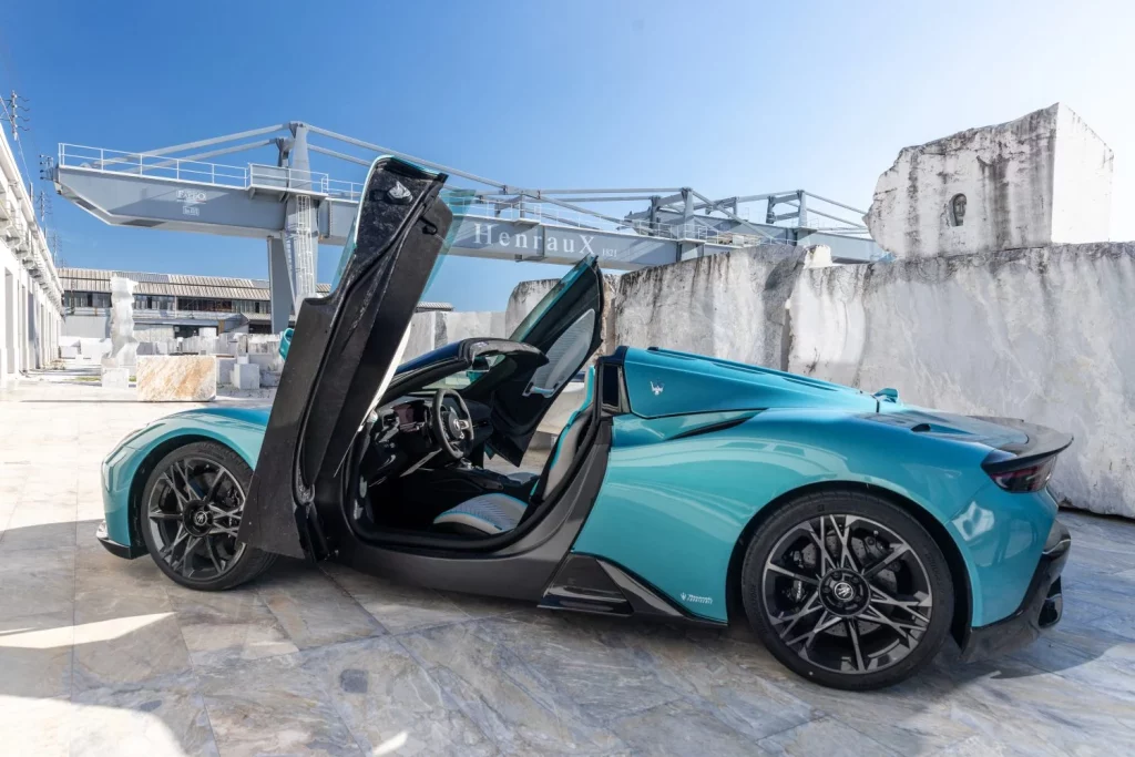 El Maserati McPura 2026 nos pone los dientes largos recorriendo la Toscana  1 Motor16 El Maserati McPura 2026 nos pone los dientes largos recorriendo la Toscana