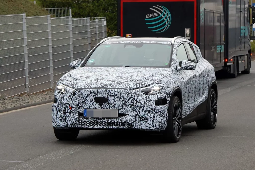 Cuenta atrás para el Mercedes GLA 2027, que será multienergía 3 Motor16 Mercedes GLA AMG Line 2026 1 Motor16