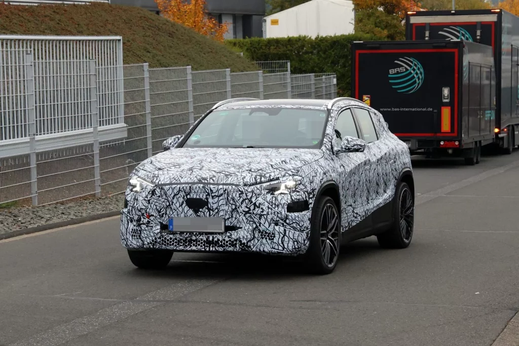 Cuenta atrás para el Mercedes GLA 2027, que será multienergía 4 Motor16 Mercedes GLA AMG Line 2026 2 Motor16