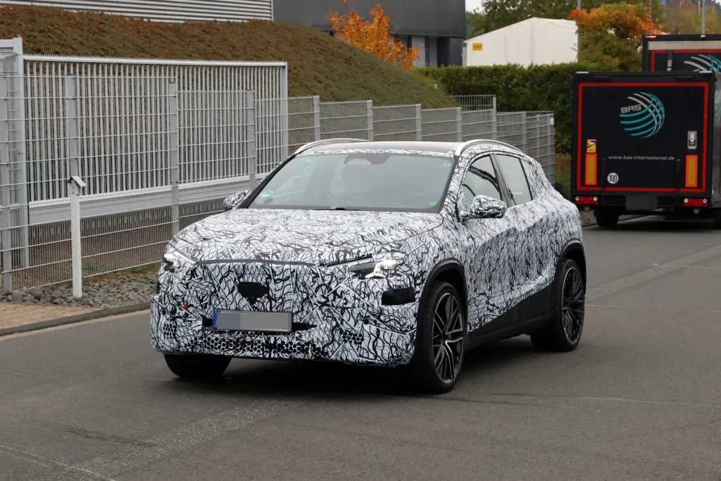 Cuenta atrás para el Mercedes GLA 2027, que será multienergía 5 Motor16 Mercedes GLA AMG Line 2026 3 Motor16