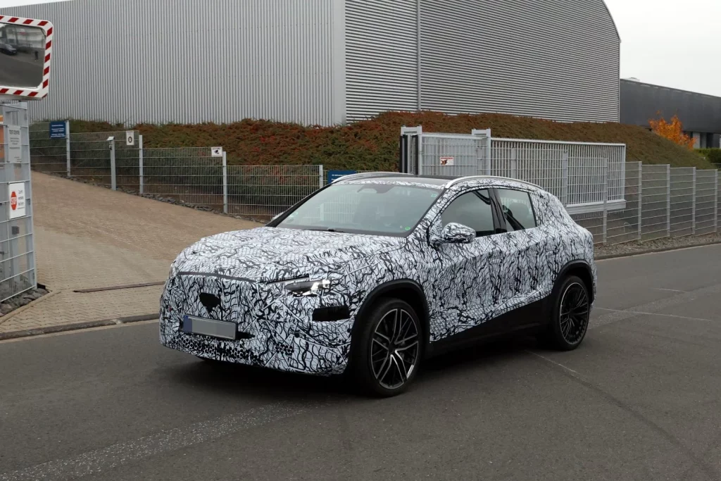 Cuenta atrás para el Mercedes GLA 2027, que será multienergía 7 Motor16 Mercedes GLA AMG Line 2026 5 Motor16