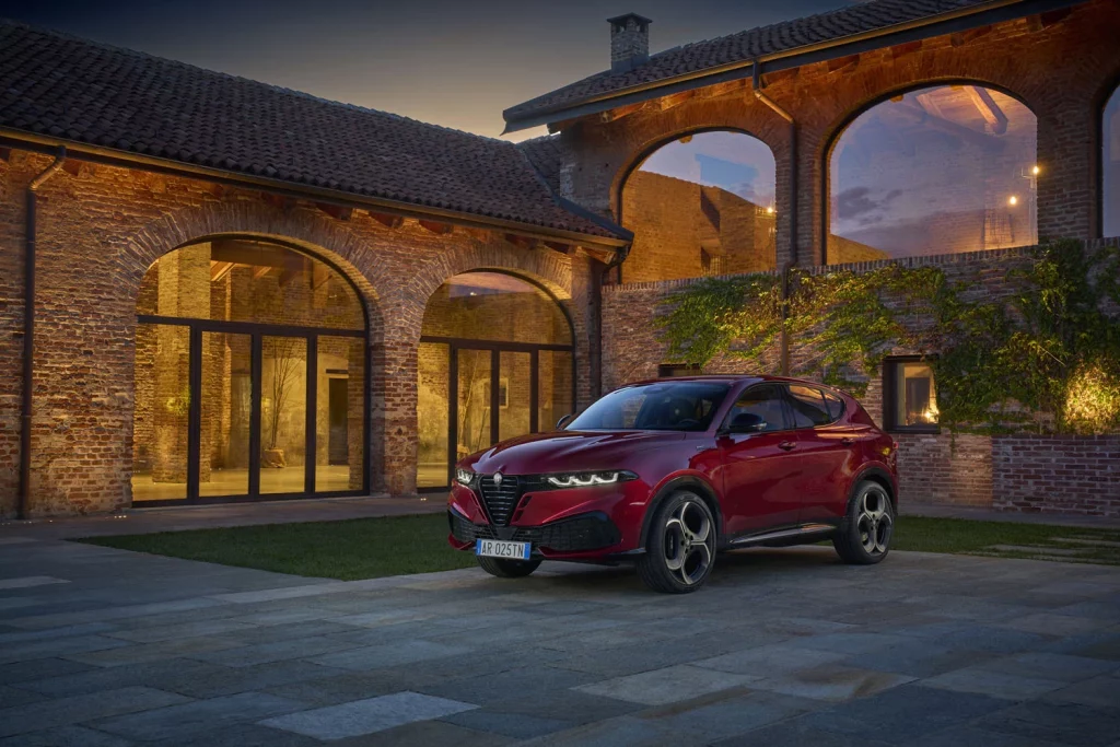 Alfa Romeo retoca el Tonale con un nuevo estilo que refuerza el ADN deportivo 4 Motor16 NUEVO ALFA ROMEO TONALE 1 Motor16
