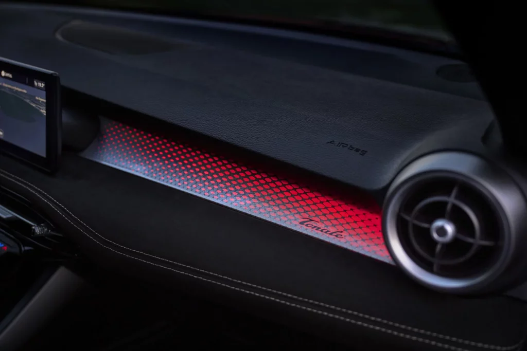 Alfa Romeo retoca el Tonale con un nuevo estilo que refuerza el ADN deportivo 15 Motor16 NUEVO ALFA ROMEO TONALE 12 Motor16