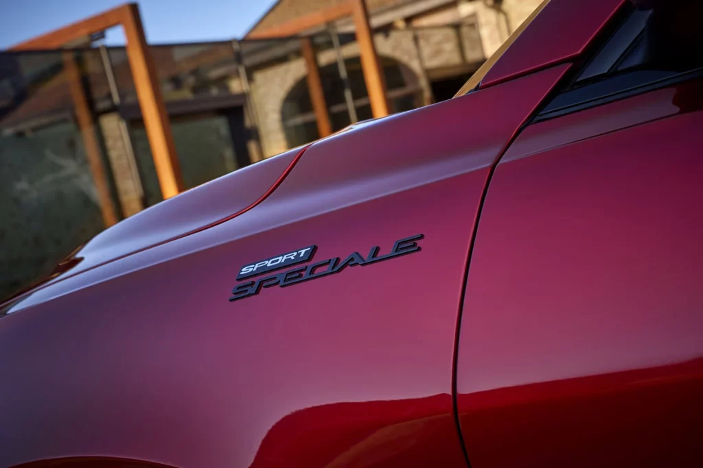Alfa Romeo retoca el Tonale con un nuevo estilo que refuerza el ADN deportivo 20 Motor16 NUEVO ALFA ROMEO TONALE 17 Motor16