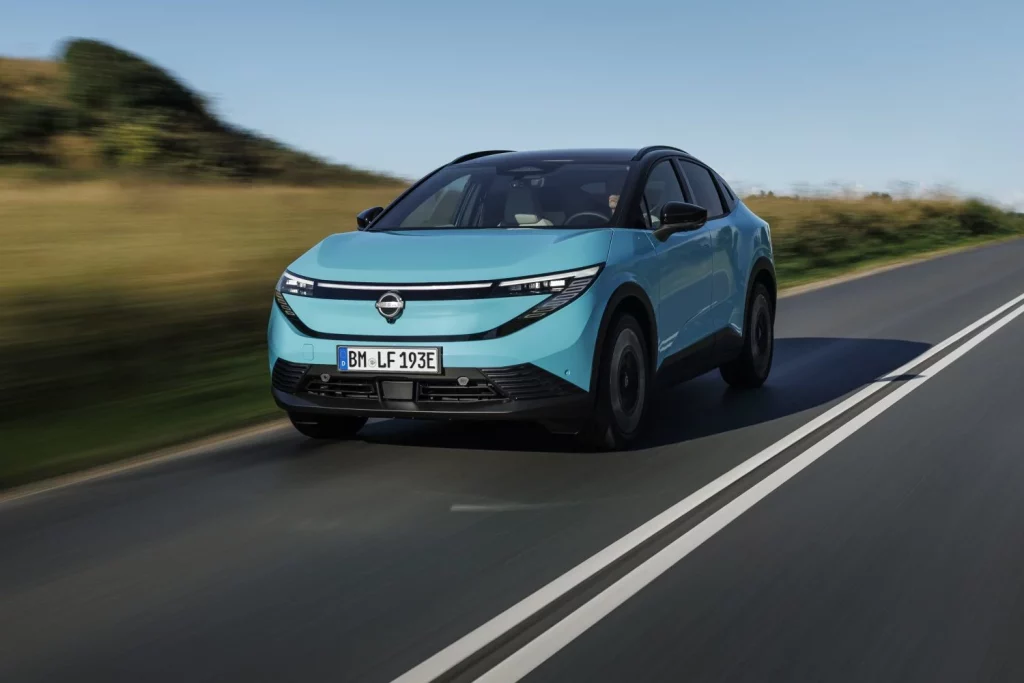 Al volante del Nissan Leaf 2026: El pionero sigue su propio camino 4 Motor16 Nissan Leaf 2026 14 Motor16
