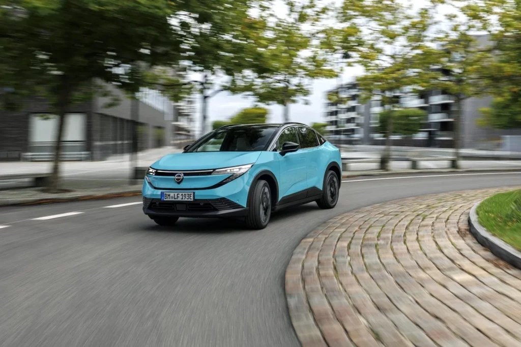 Al volante del Nissan Leaf 2026: El pionero sigue su propio camino 29 Motor16 Nissan Leaf 2026 25 Motor16