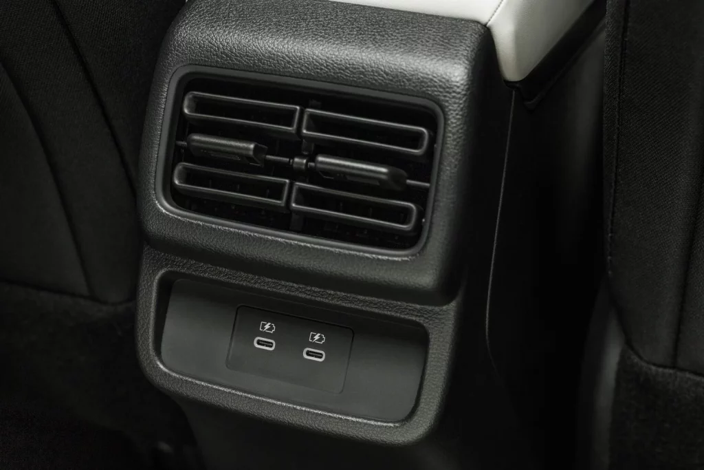 Al volante del Nissan Leaf 2026: El pionero sigue su propio camino 47 Motor16 Nissan Leaf 2026 46 Motor16