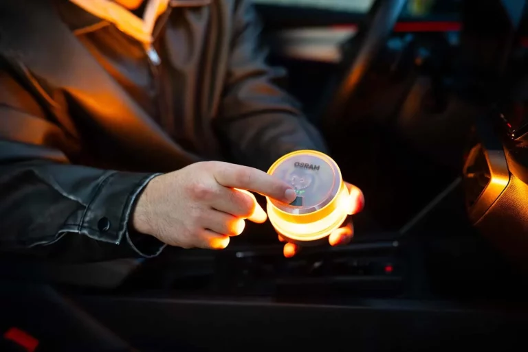 OSRAM lanza una nueva luz V16 geolocalizada y conectada a la red DGT 3.0