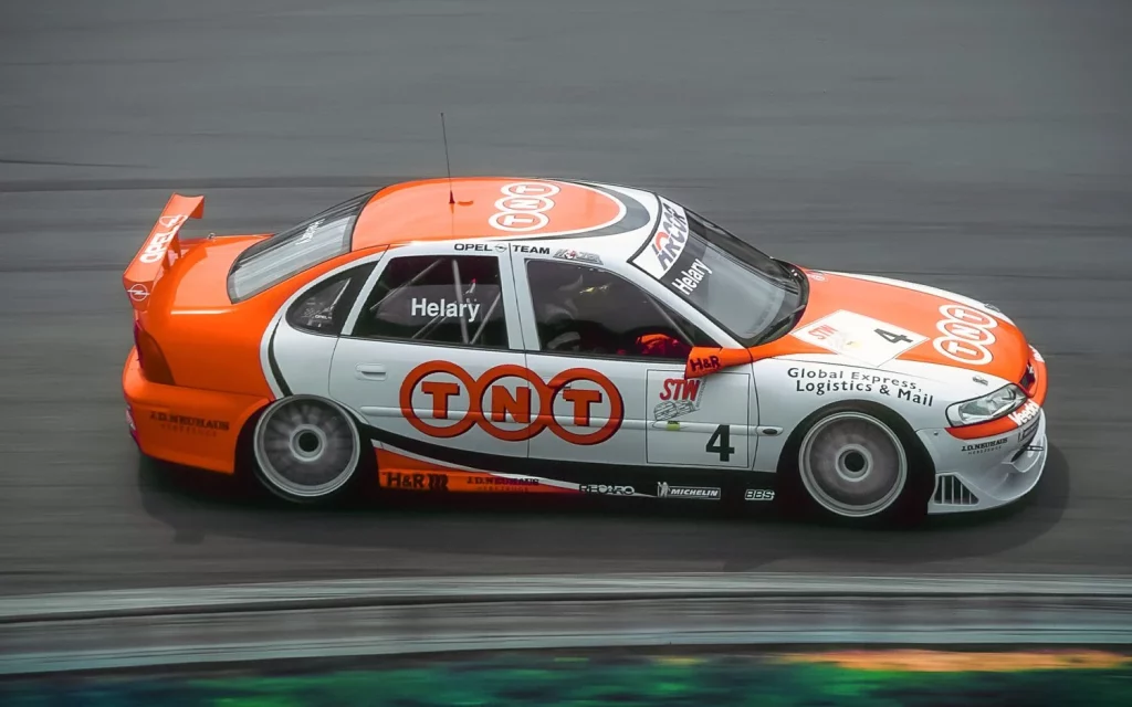 OpelVectraB Motor16