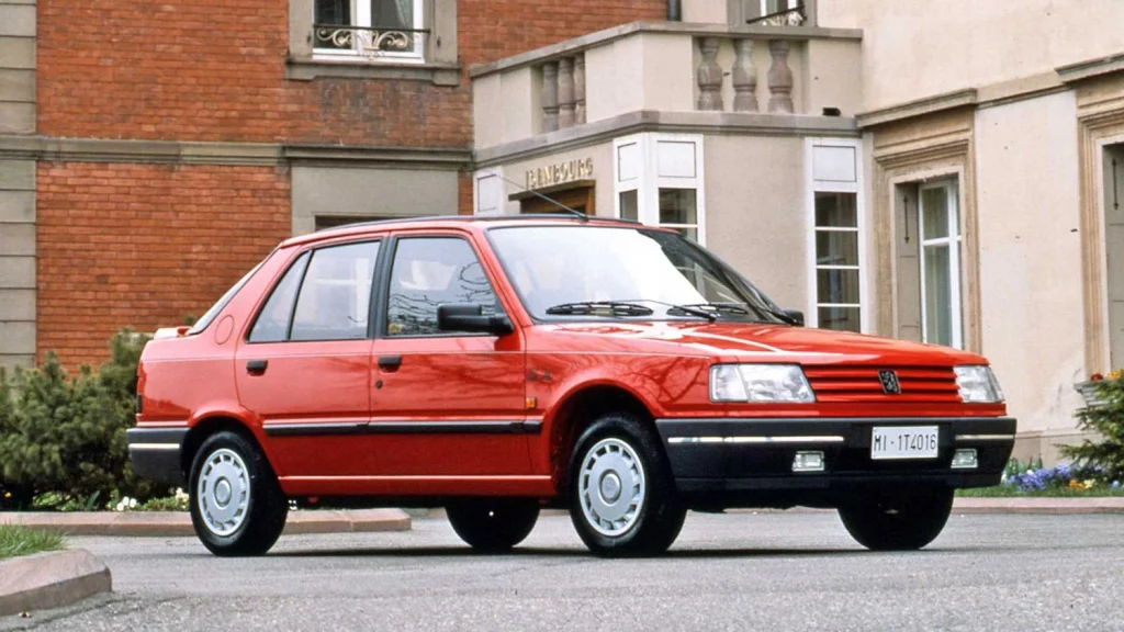 El Peugeot que nunca debió llamarse Peugeot cumple 40 años 6 Motor16 Peugeot309 3 Motor16
