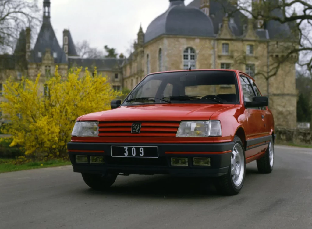 El Peugeot que nunca debió llamarse Peugeot cumple 40 años 9 Motor16 Peugeot309 6 Motor16
