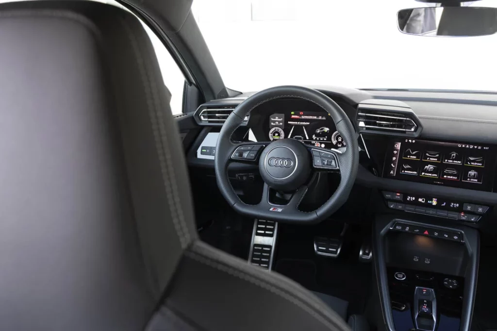 Prueba del Audi A3 Sportback TFSIe 272 CV S tronic. Eléctrico por la mañana, GTI por la tarde 15 Motor16 Prueba Audi A3 Sportback TFSIe 272 CV 9 Motor16