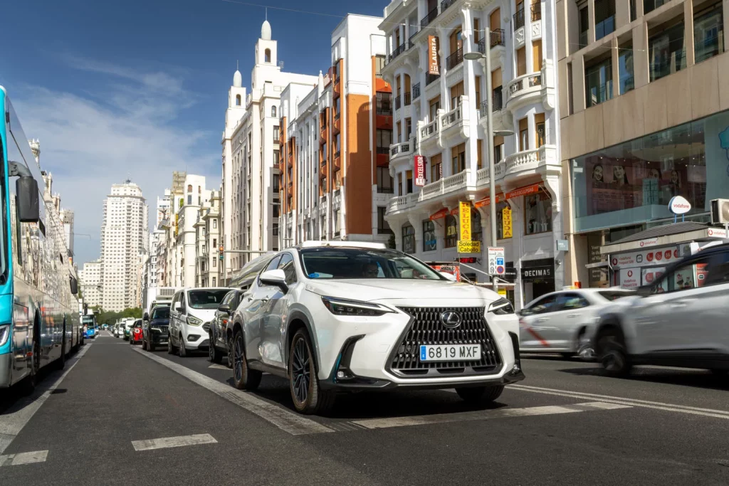Ruta arquitectónica en el Lexus NX 450h+: Madrid, a la vanguardia 13 Motor16 RUTA ARQUITECTONICA LEXUS MADRID 6 Motor16
