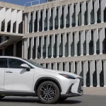 Ruta arquitectónica en el Lexus NX 450h+: Madrid, a la vanguardia