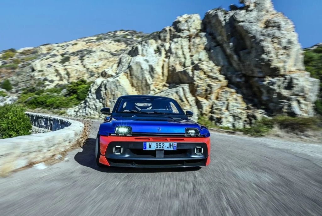 El Renault 5 Turbo 3E debuta en el Tour de Corse con sus 555 CV eléctricos 1 Motor16 El Renault 5 Turbo 3E debuta en el Tour de Corse con sus 555 CV eléctricos