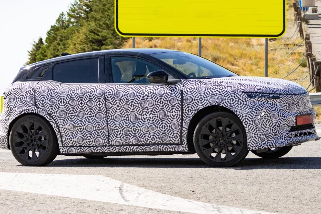 Renault Megane E-Tech 2026: primeras imágenes y grandes cambios en el compacto eléctrico 1 Motor16 Renault Megane E-Tech 2026_ (10)
