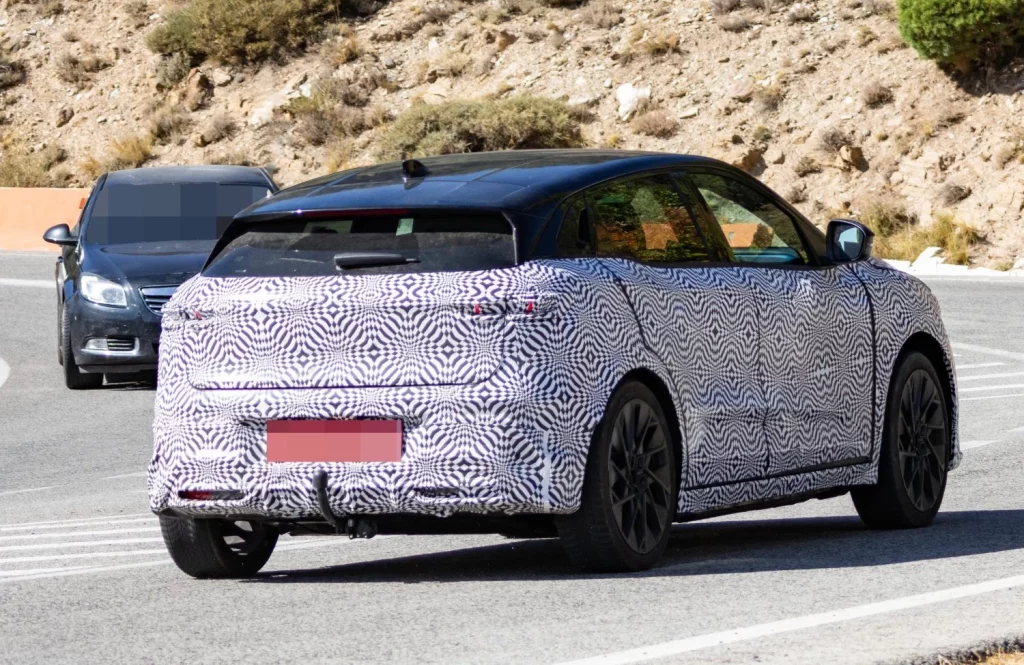 Renault Megane E-Tech 2026: primeras imágenes y grandes cambios en el compacto eléctrico 14 Motor16 Renault Megane E Tech 2026 12 Motor16