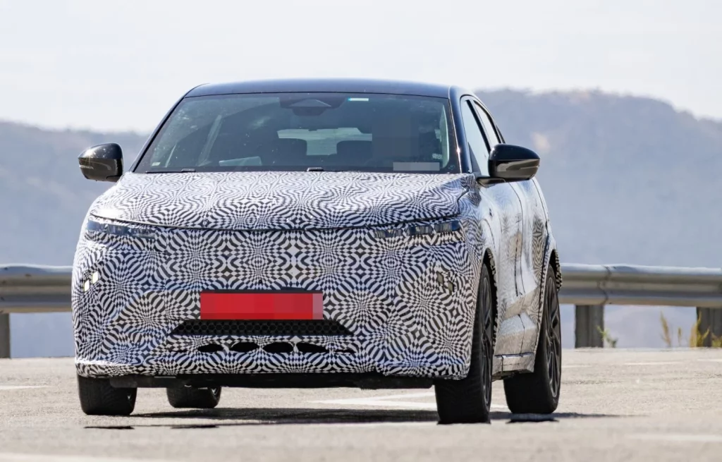 Renault Megane E-Tech 2026: primeras imágenes y grandes cambios en el compacto eléctrico 5 Motor16 Renault Megane E Tech 2026 3 Motor16