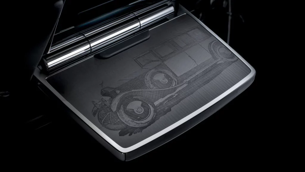 Un siglo de lujo rodante: Rolls-Royce celebra el centenario del Phantom con una edición extraordinaria 3 Motor16 Rolls Royce Phantom Centenary 14 Motor16