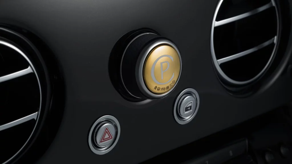 Un siglo de lujo rodante: Rolls-Royce celebra el centenario del Phantom con una edición extraordinaria 21 Motor16 Rolls Royce Phantom Centenary 15 Motor16