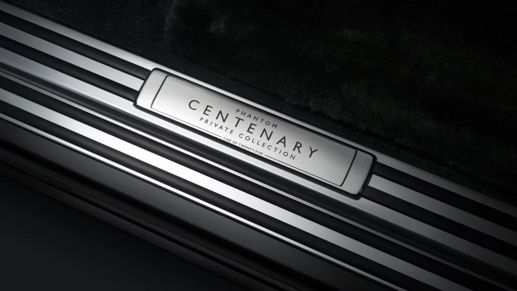 Un siglo de lujo rodante: Rolls-Royce celebra el centenario del Phantom con una edición extraordinaria 22 Motor16 Rolls Royce Phantom Centenary 16 Motor16
