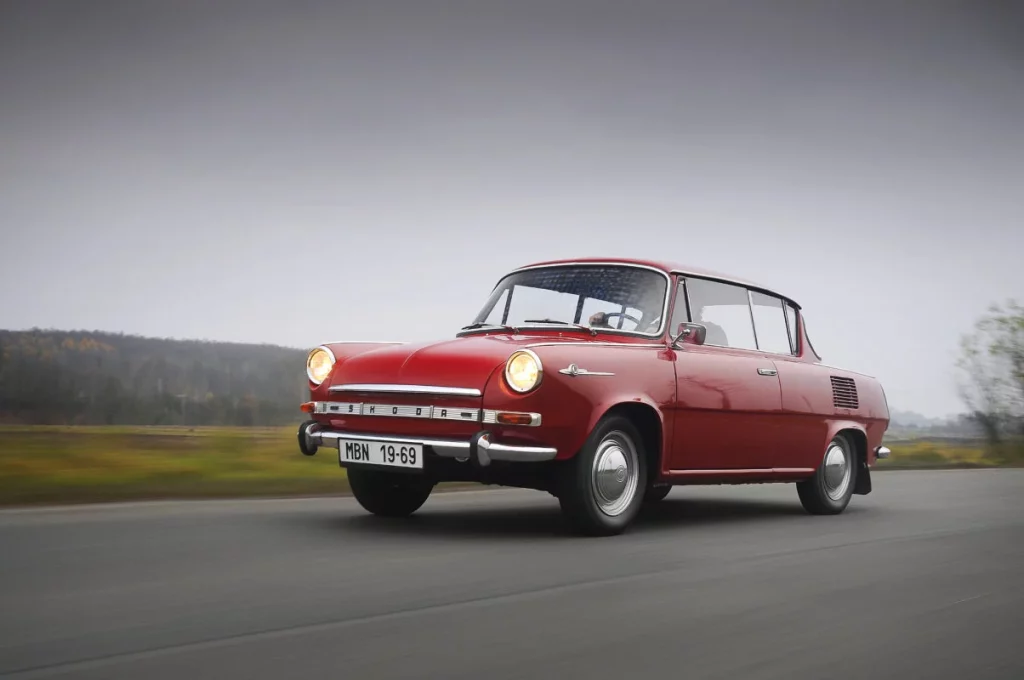 Škoda reimagina su pasado: el 1000 MBX renace como un crossover elegante y futurista 4 Motor16 SKODA 1000 MBX Motor16