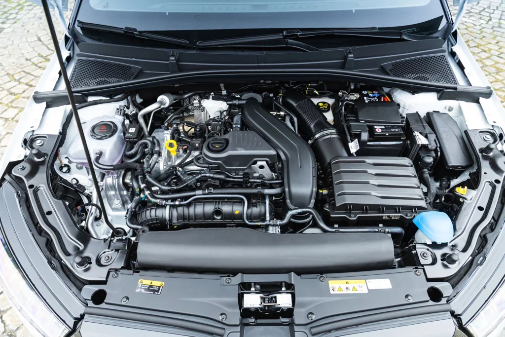 SKODA FABIA 130 10 Motor16