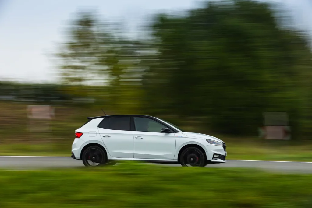 SKODA FABIA 130 13 Motor16
