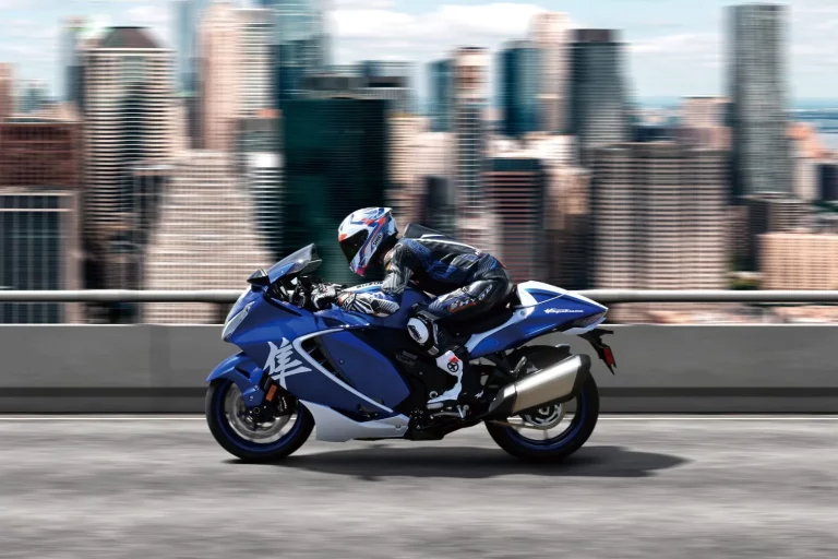 El pacto de los 300 km/h que cambio las motos superdeportivas