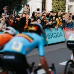 Una flota eléctrica de Škoda ha acompañado a los ciclistas del Bolero UCI Gravel World Championships 2025