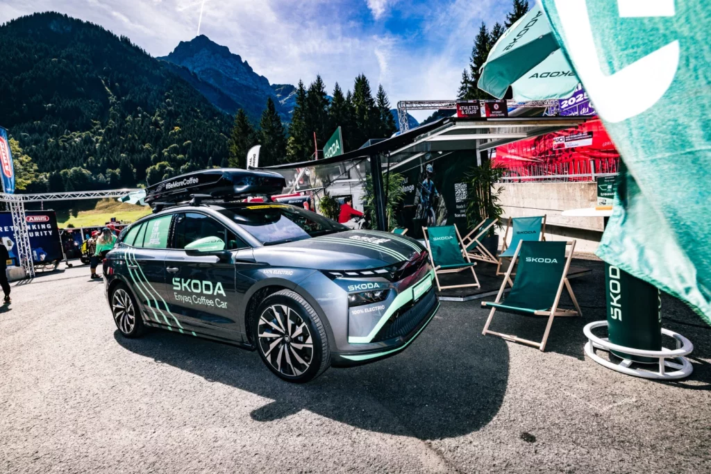 Skoda coffee car elroq enyaq1 Motor16