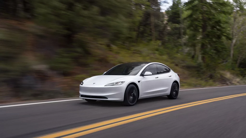 TESLA MODEL 3 STANDARD 8 Motor16
